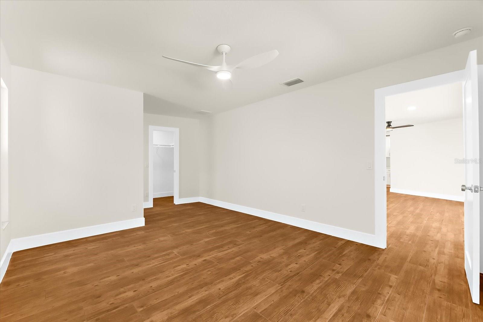 POINT OF PINES - Residential