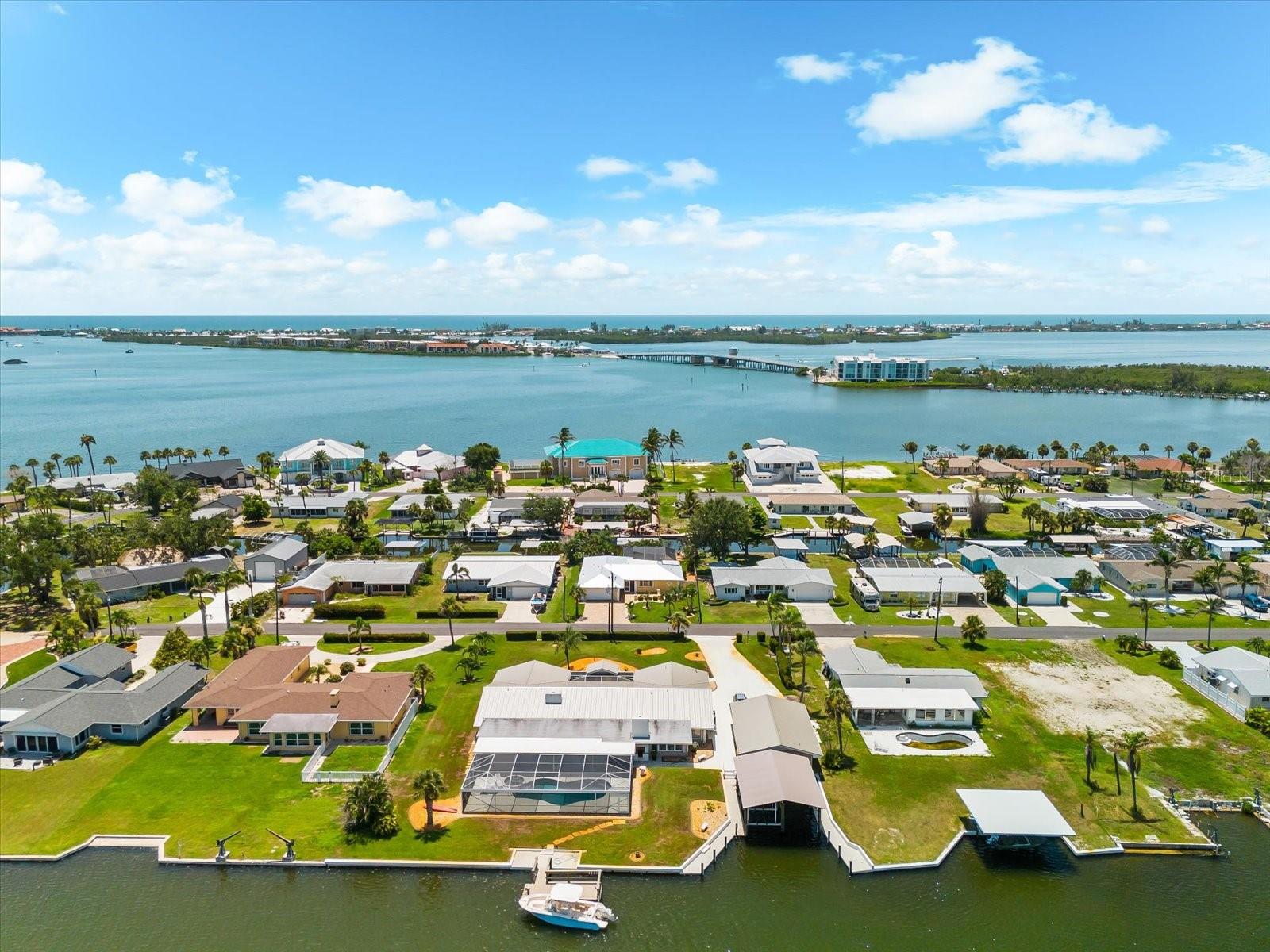 POINT OF PINES - Residential