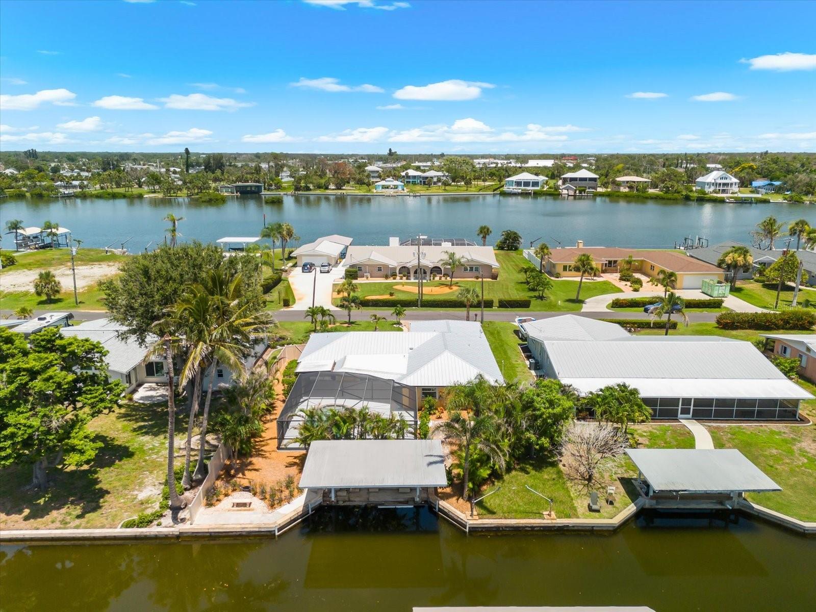 POINT OF PINES - Residential