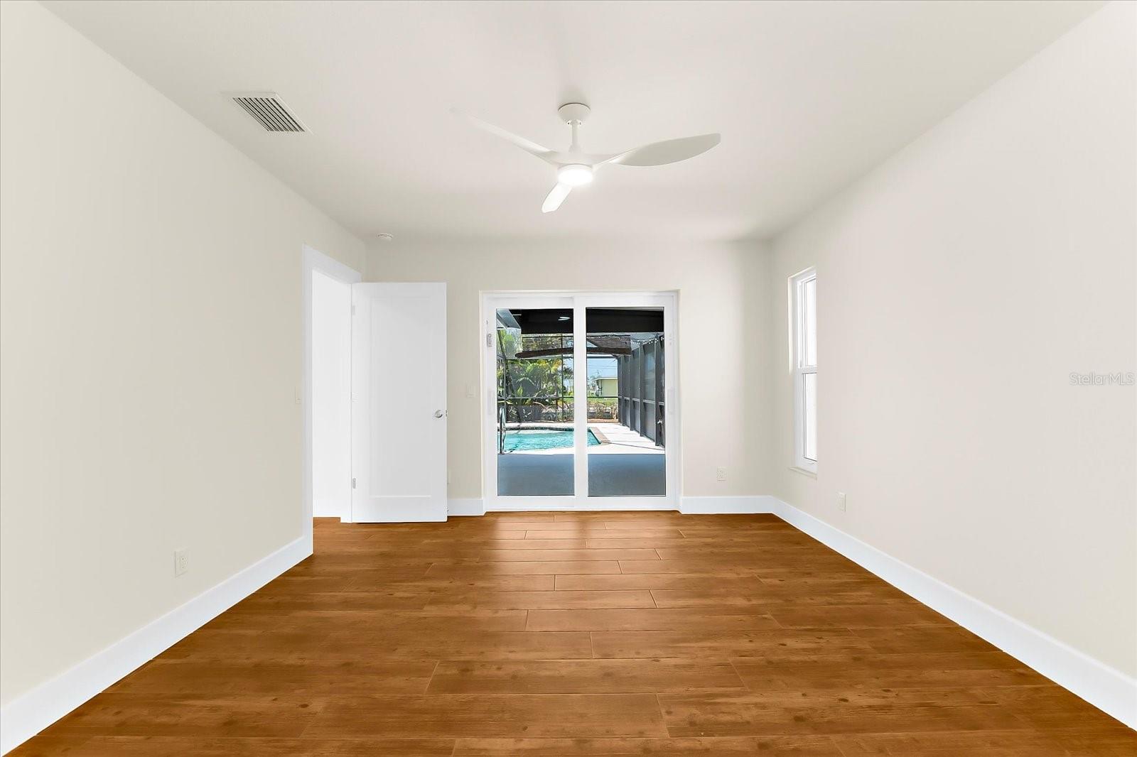 POINT OF PINES - Residential