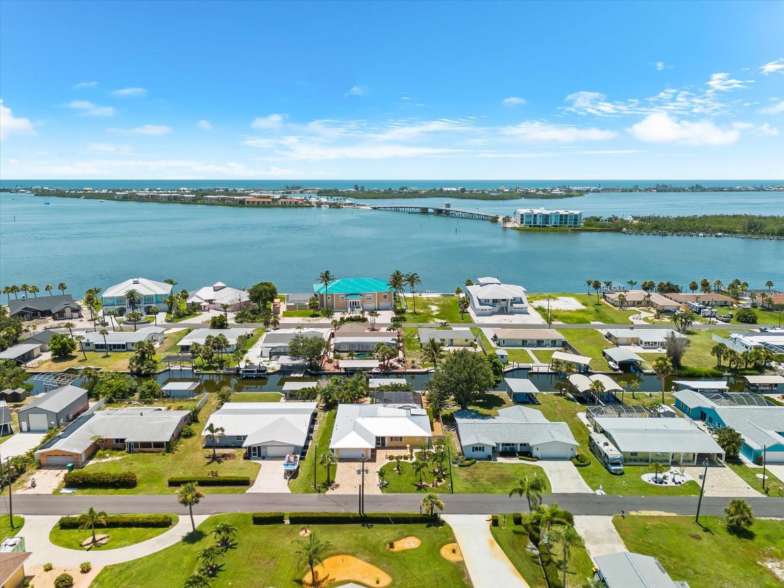 POINT OF PINES - Residential