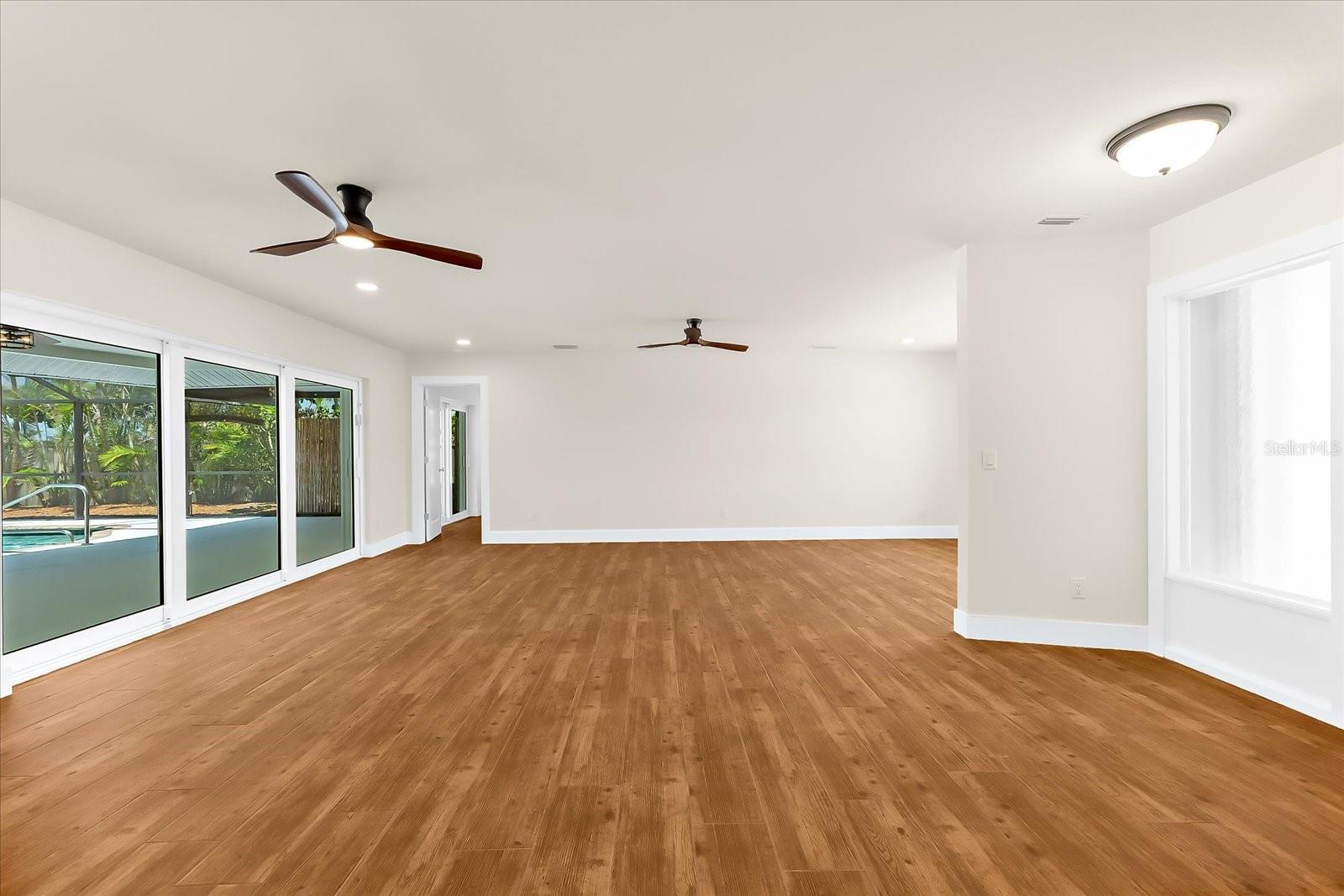 POINT OF PINES - Residential