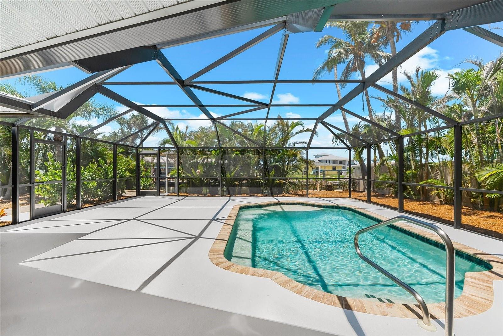 POINT OF PINES - Residential