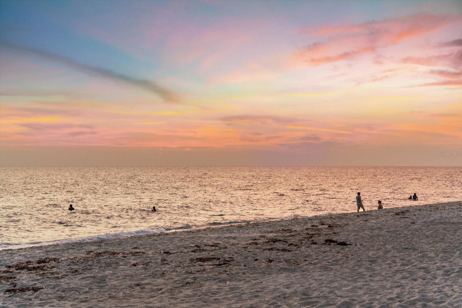 POINT OF PINES - Residential