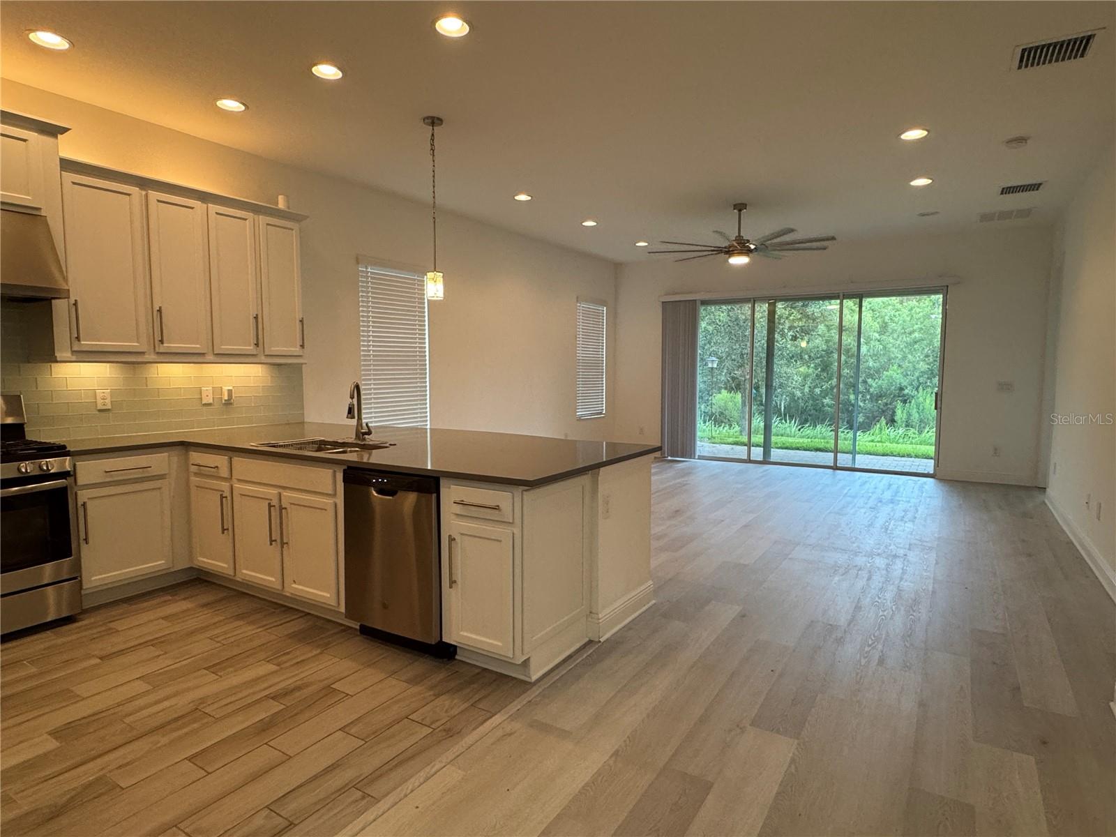 WIREGRASS M23 PH 3 - Residential Lease