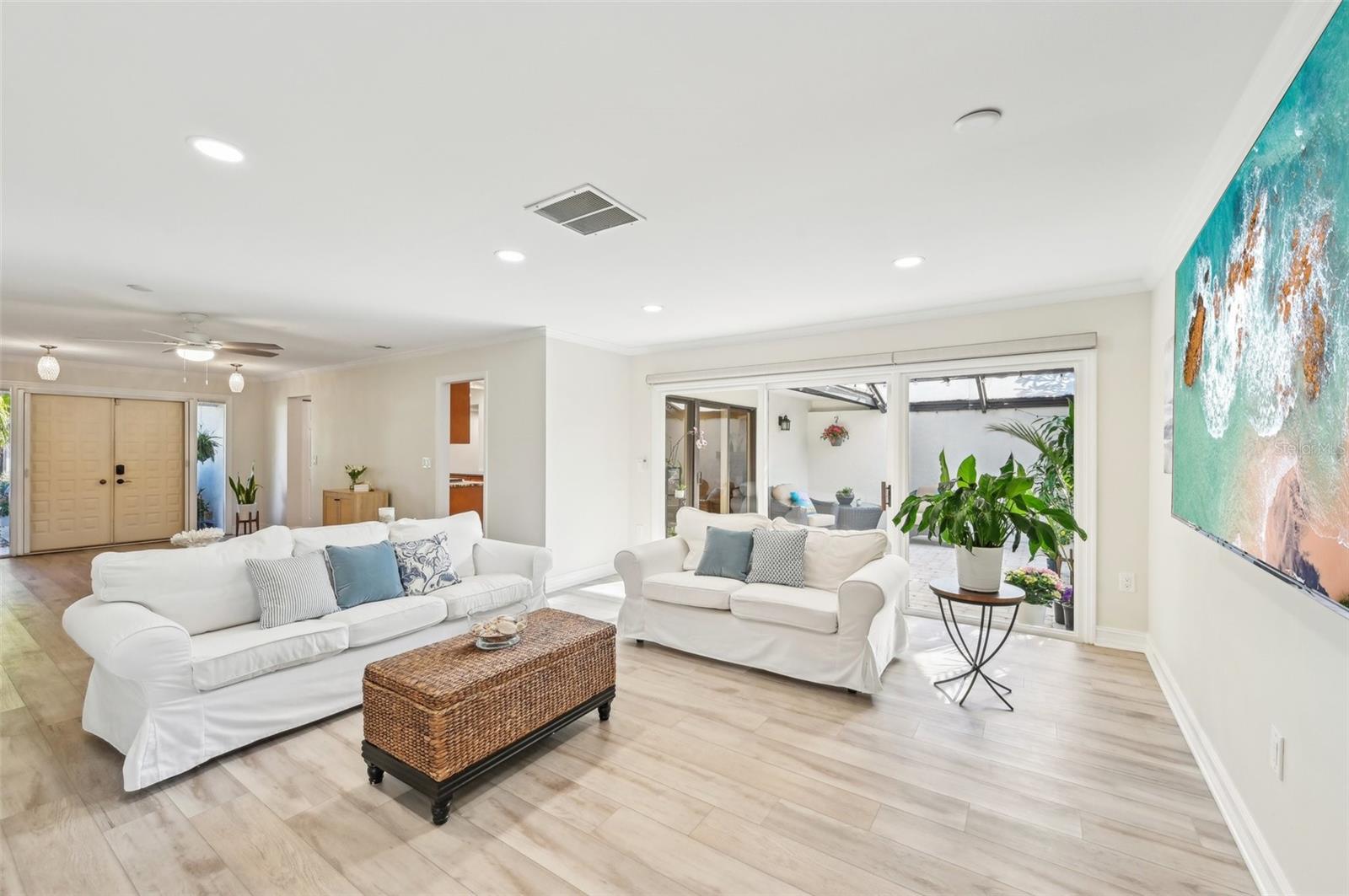 LAKESHORE VILLAGE SOUTH - Residential