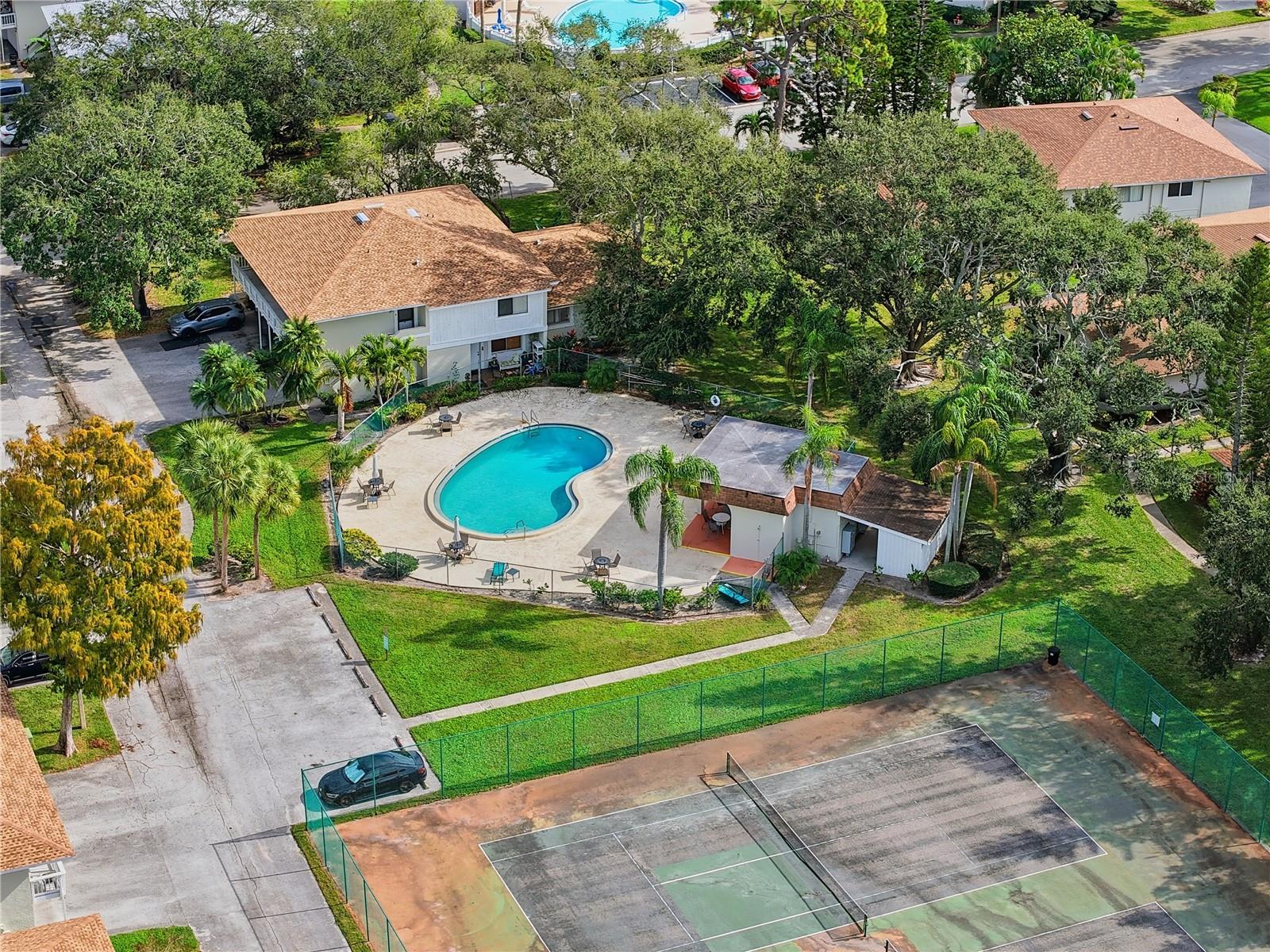 EASTWOOD SHORES 4 PH 1 - Residential