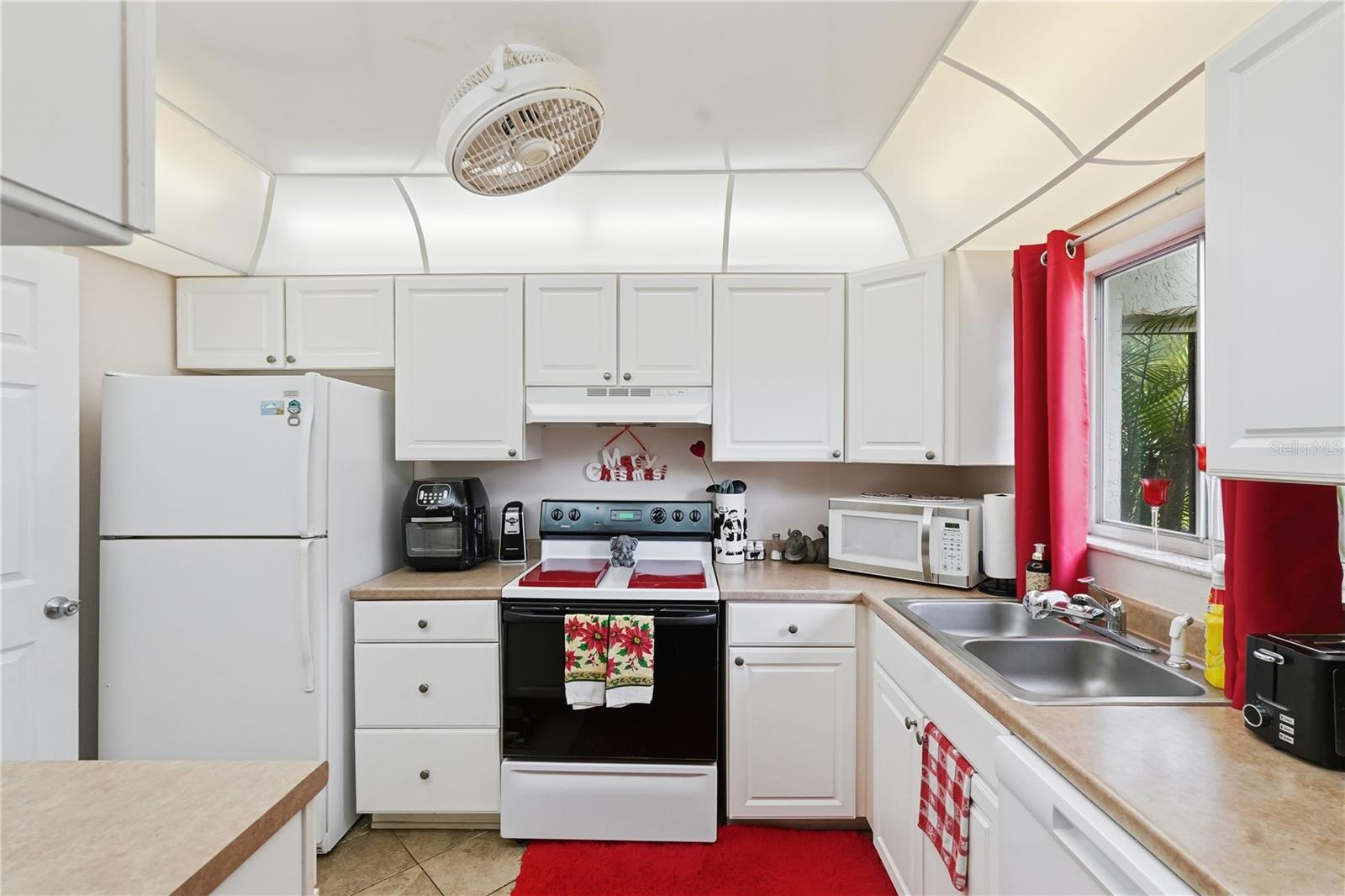 EASTWOOD SHORES 4 PH 1 - Residential