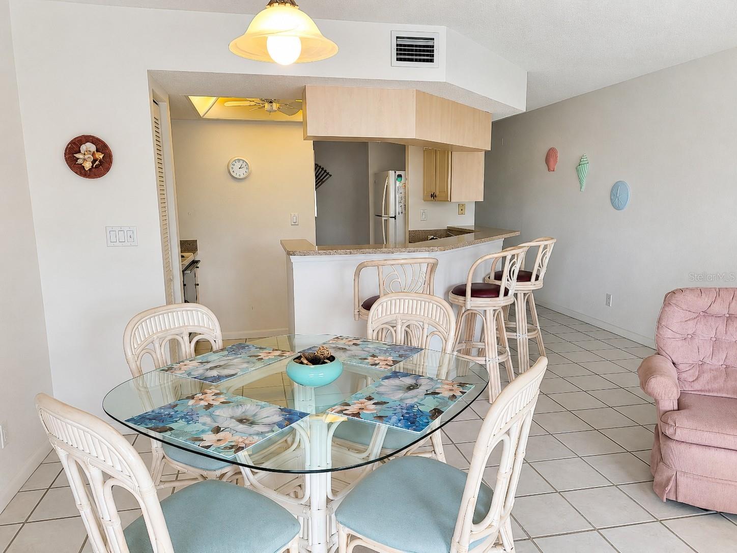 VENETIAN ISLES CONDO - Residential