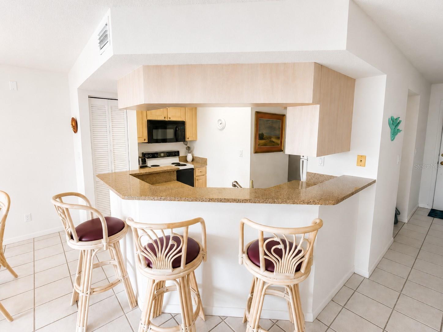 VENETIAN ISLES CONDO - Residential