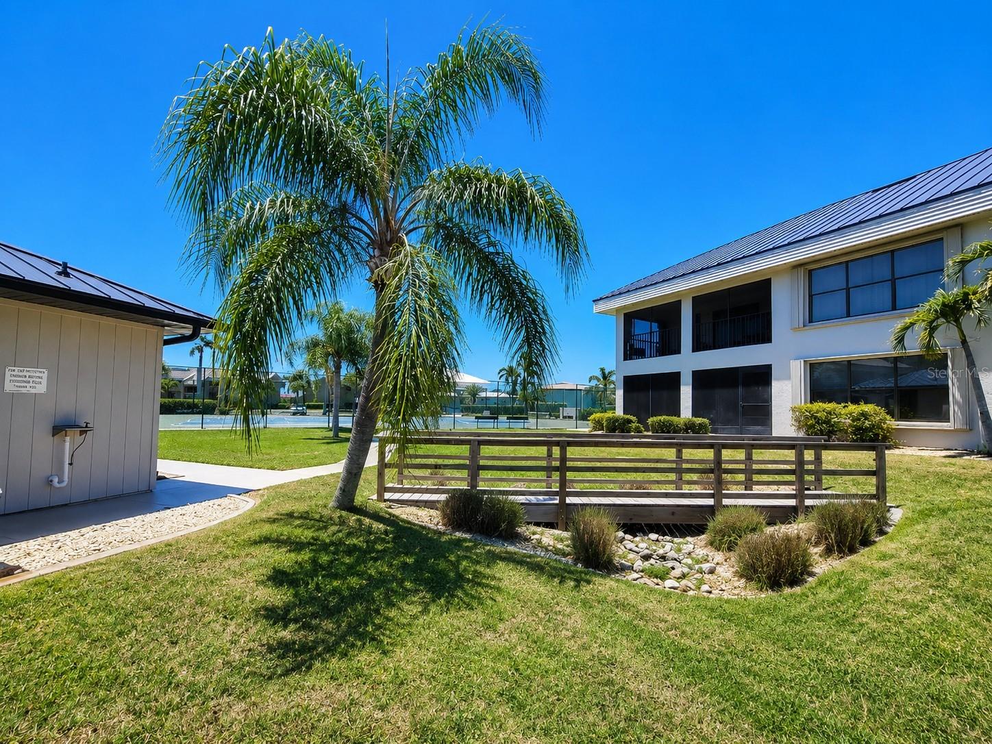 VENETIAN ISLES CONDO - Residential