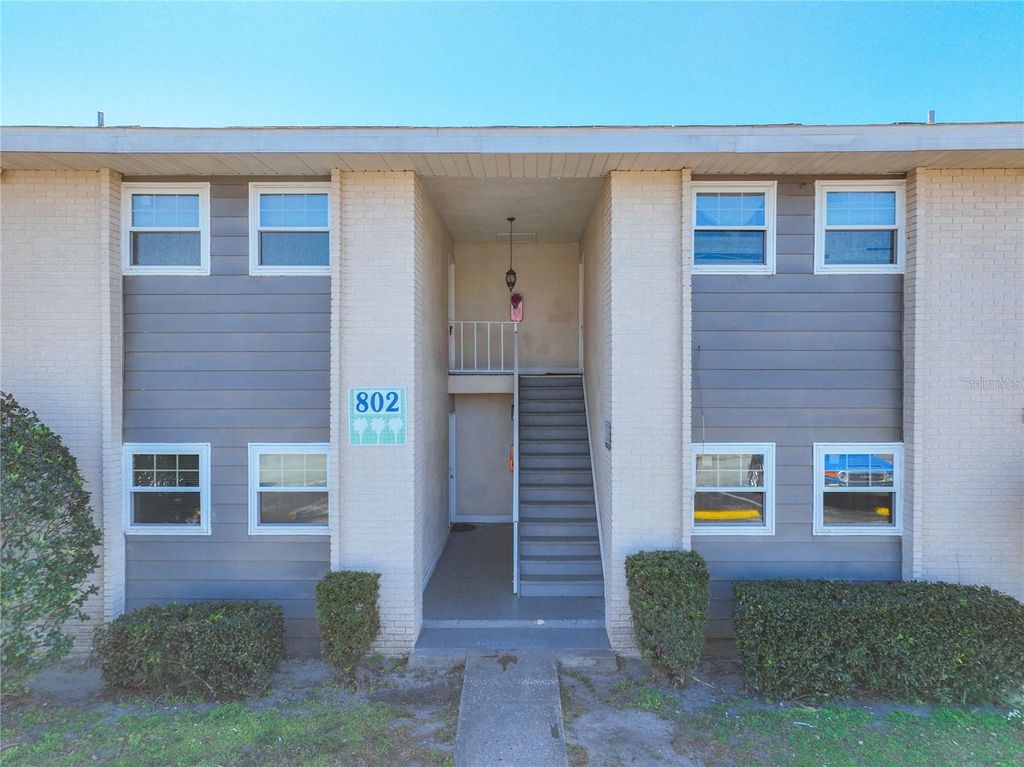 Photo of 802 Sky Lake Circle #C, Orlando, FL 32809 (MLS # O6349754)
