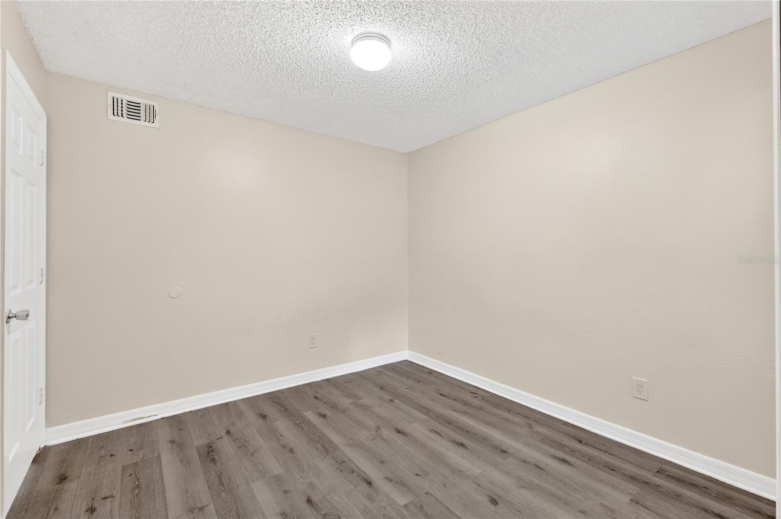 VILLAS AT SOMERSET THE - Residential