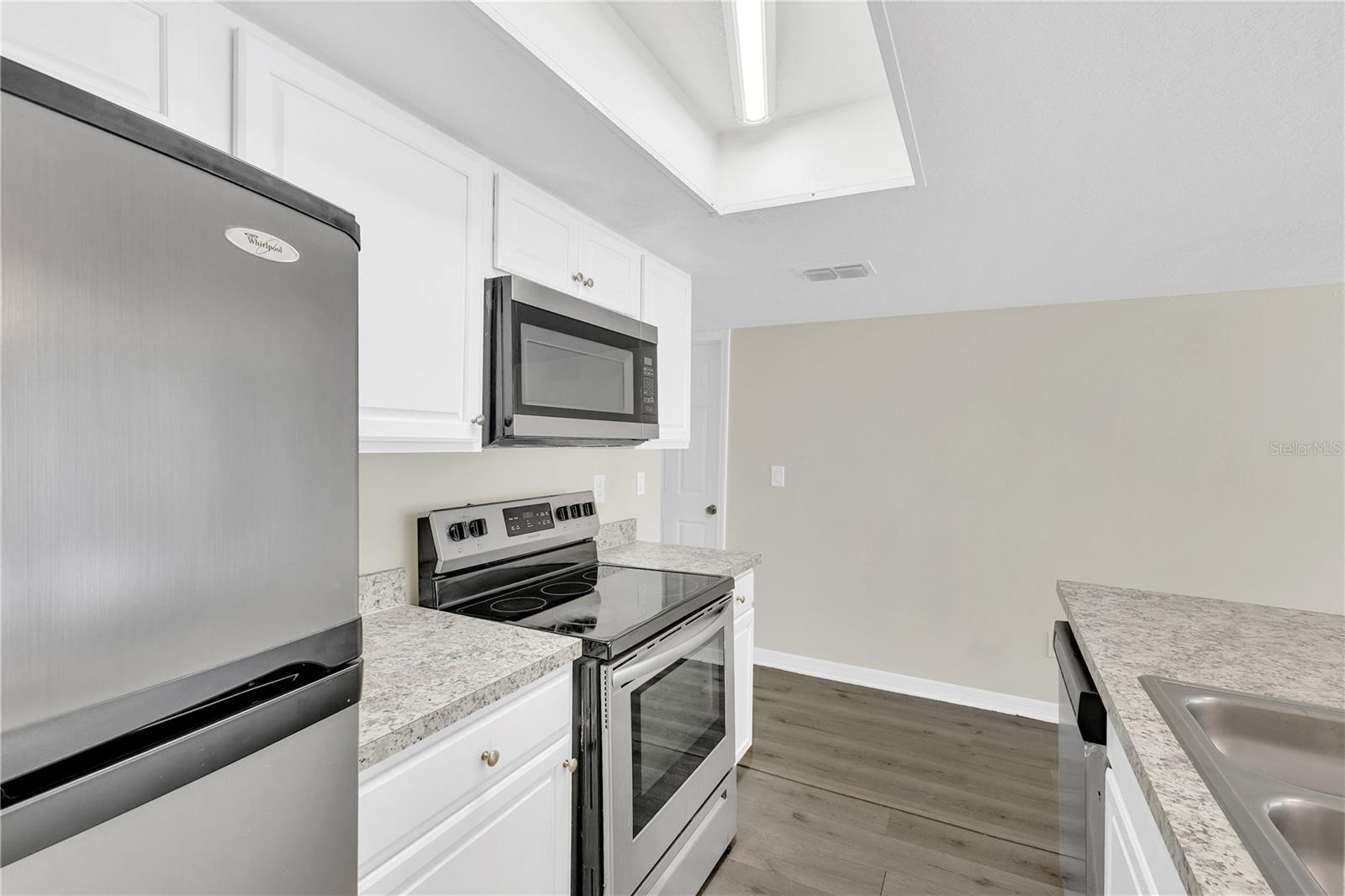 VILLAS AT SOMERSET THE - Residential