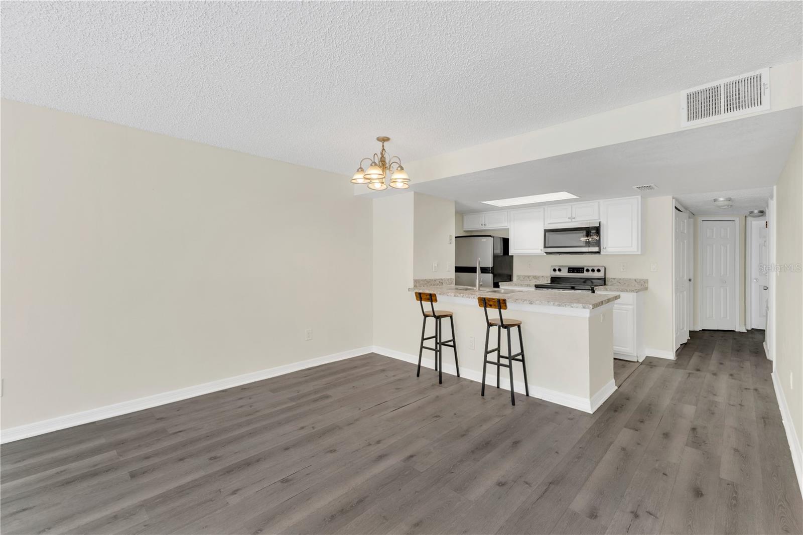 VILLAS AT SOMERSET THE - Residential