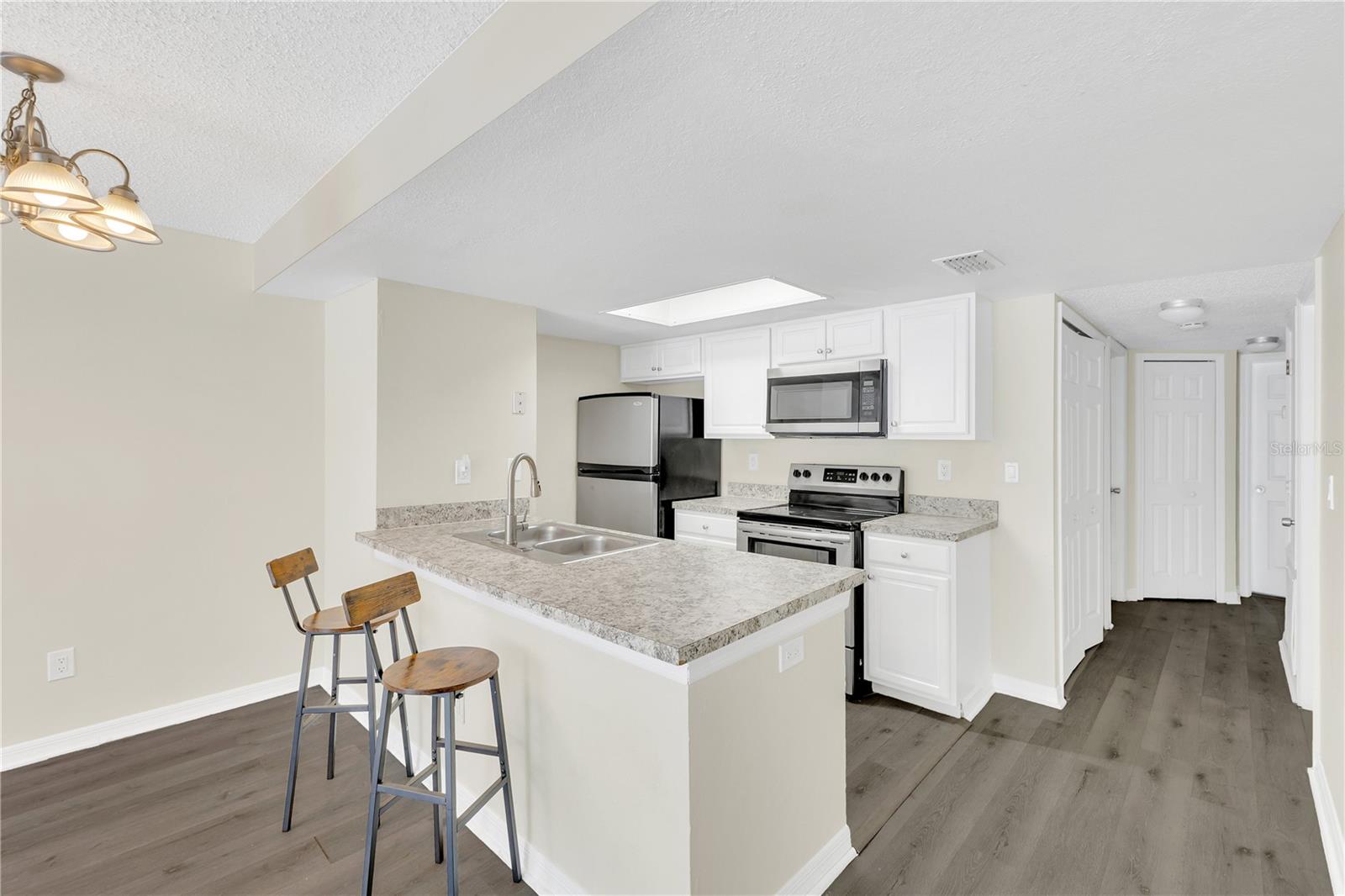 VILLAS AT SOMERSET THE - Residential