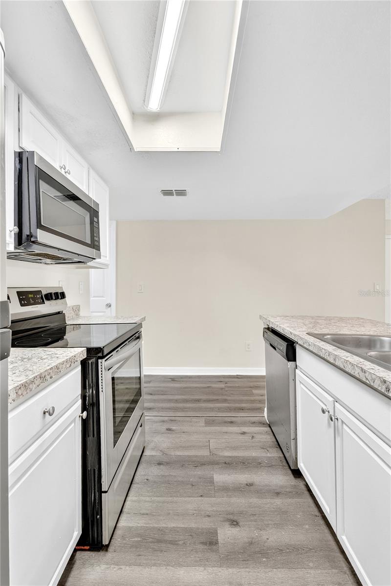 VILLAS AT SOMERSET THE - Residential