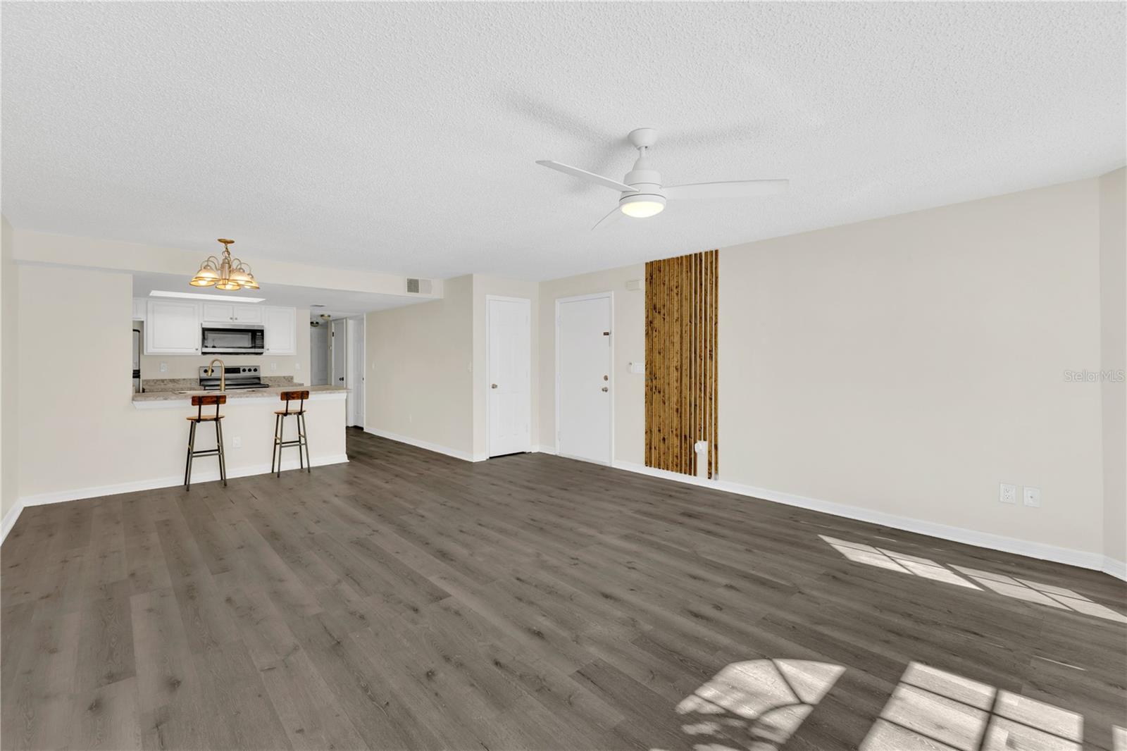 VILLAS AT SOMERSET THE - Residential