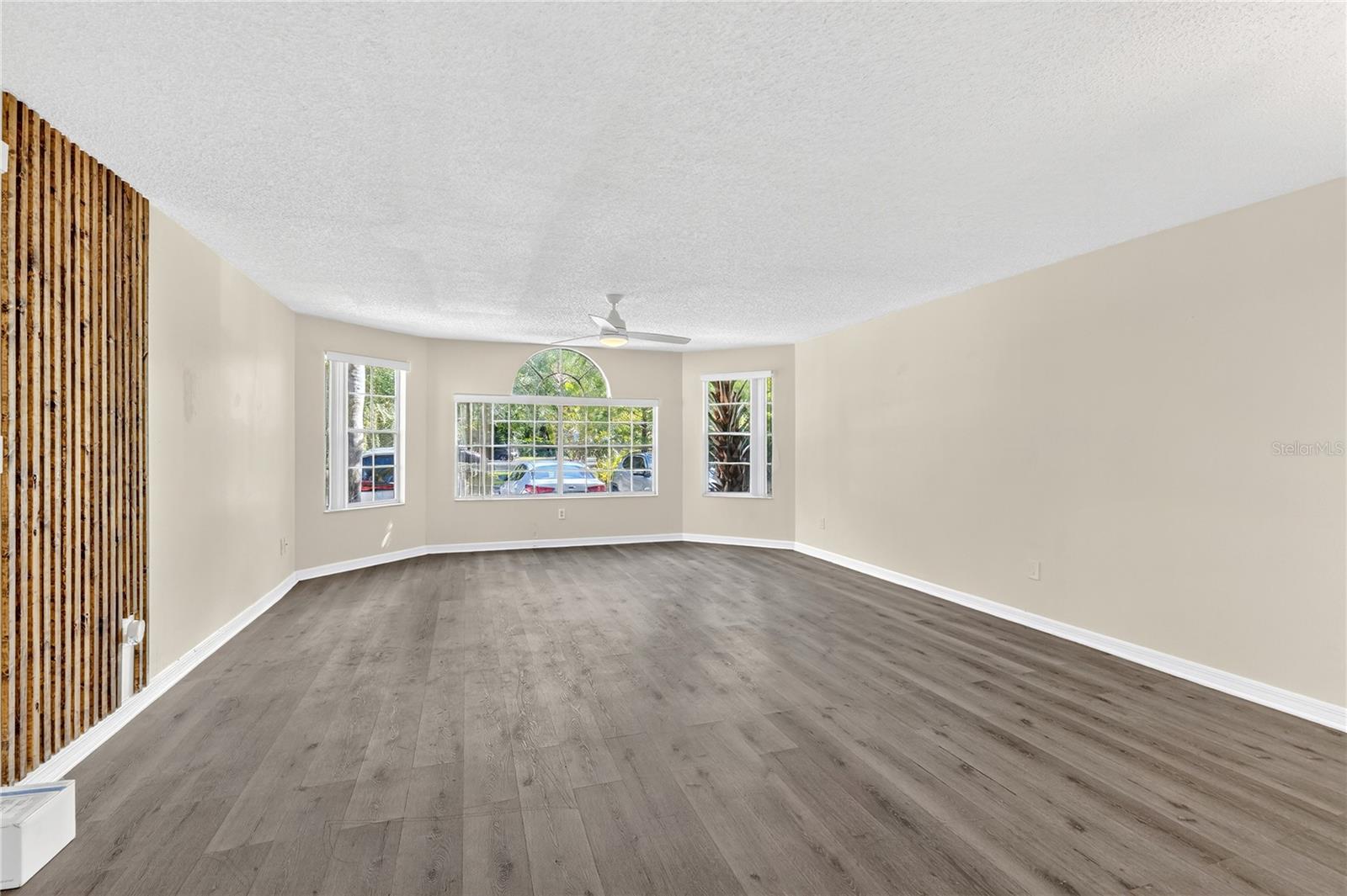 VILLAS AT SOMERSET THE - Residential