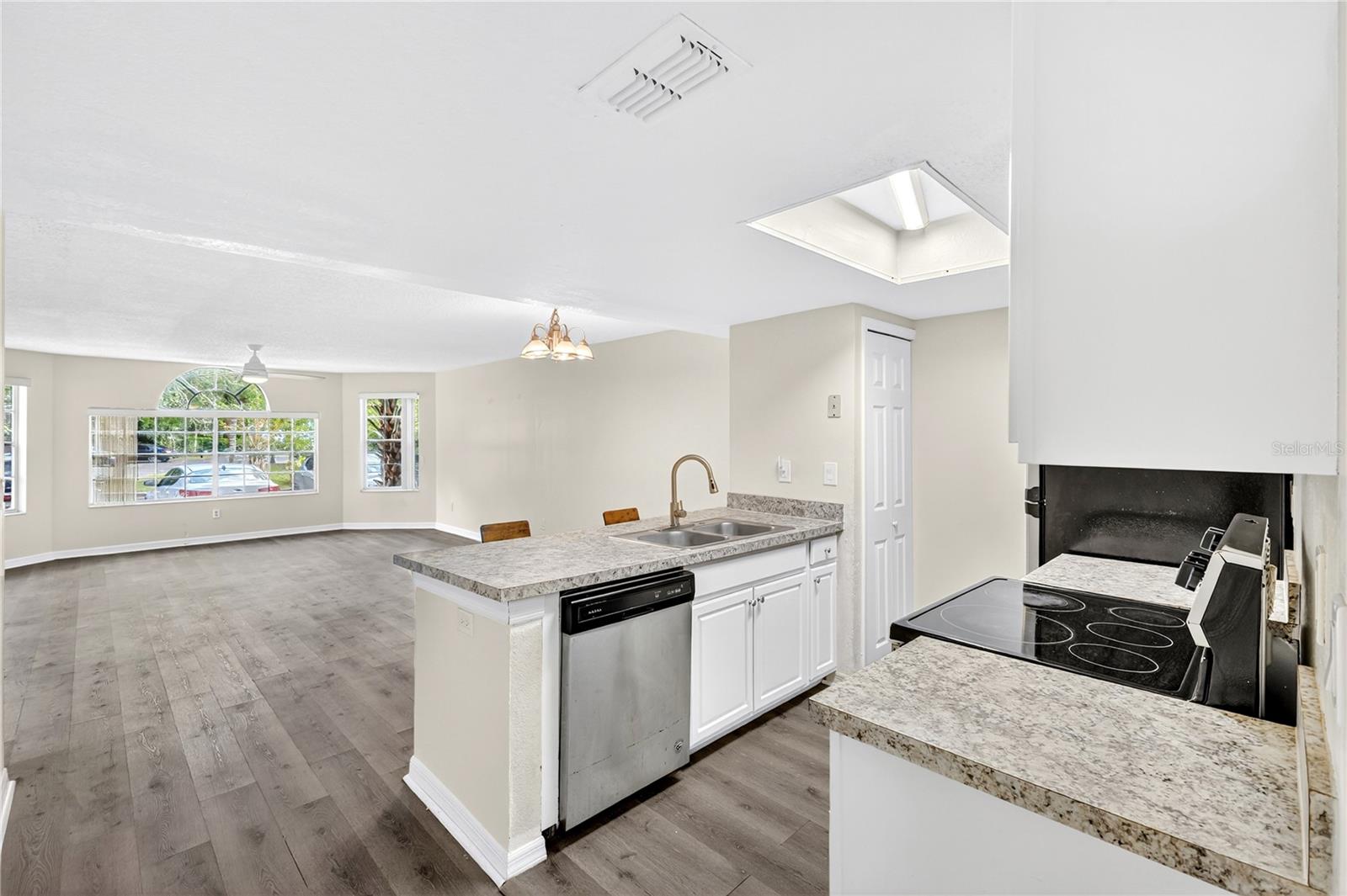 VILLAS AT SOMERSET THE - Residential