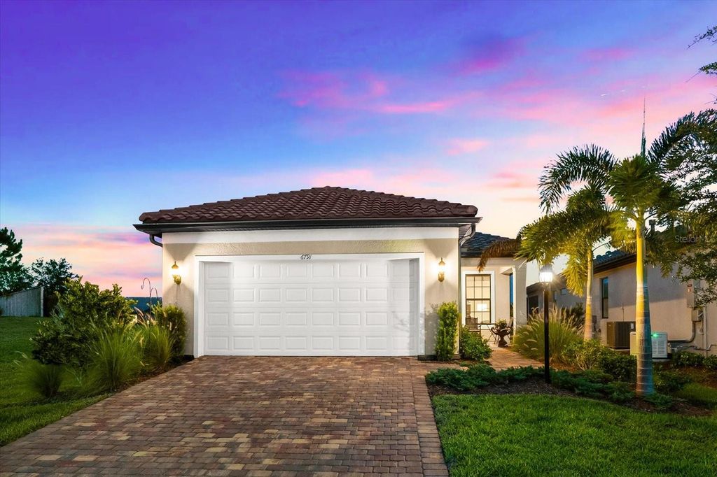 Photo of 6791 Alstead Circle, Bradenton, FL 34202 (MLS # A4655048)