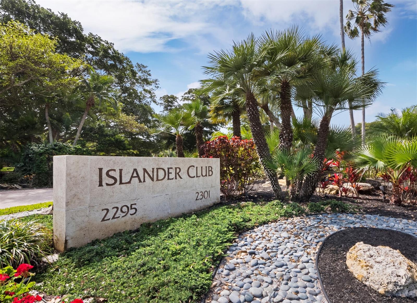 ISLANDER CLUB OF LONGBOAT - Residential