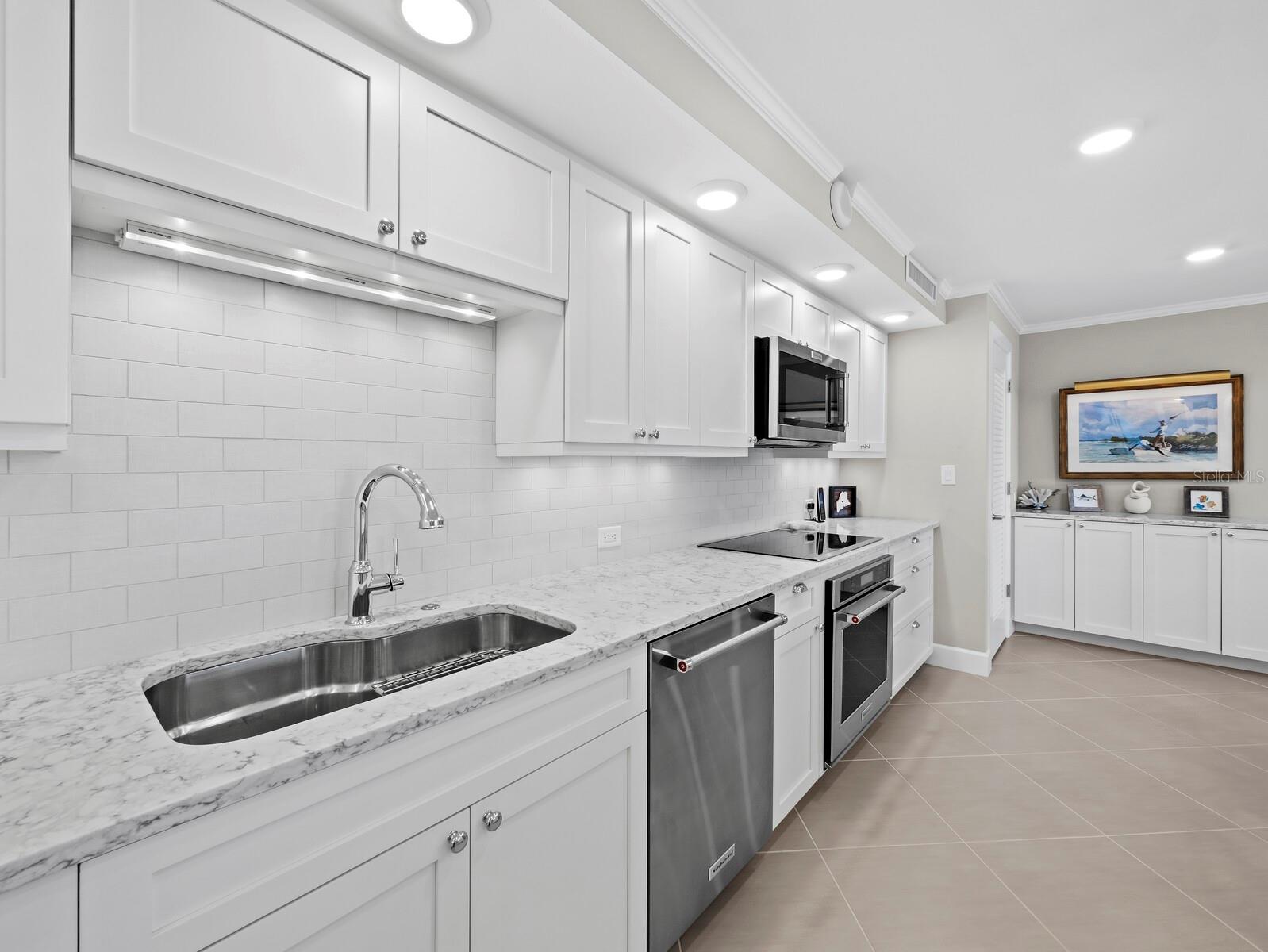 ISLANDER CLUB OF LONGBOAT - Residential