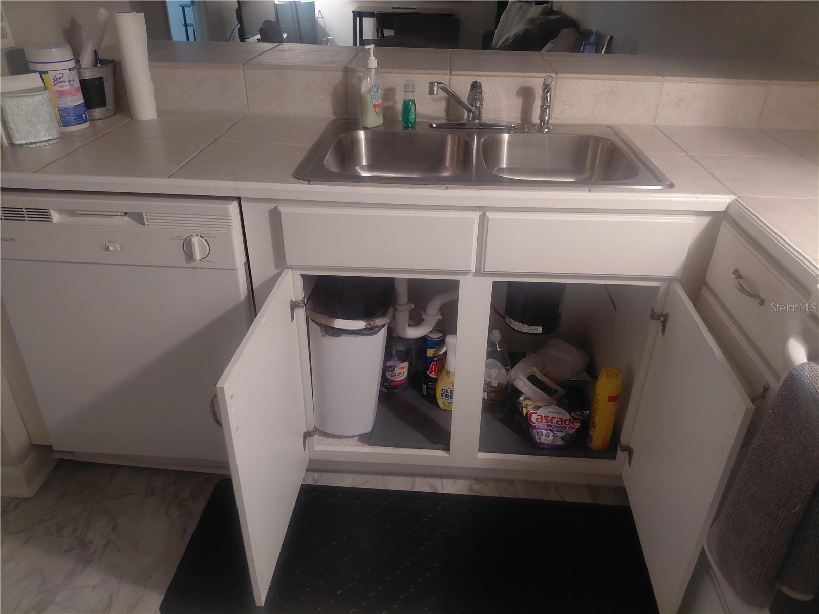 TREEHOUSE VILLAGE - Residential