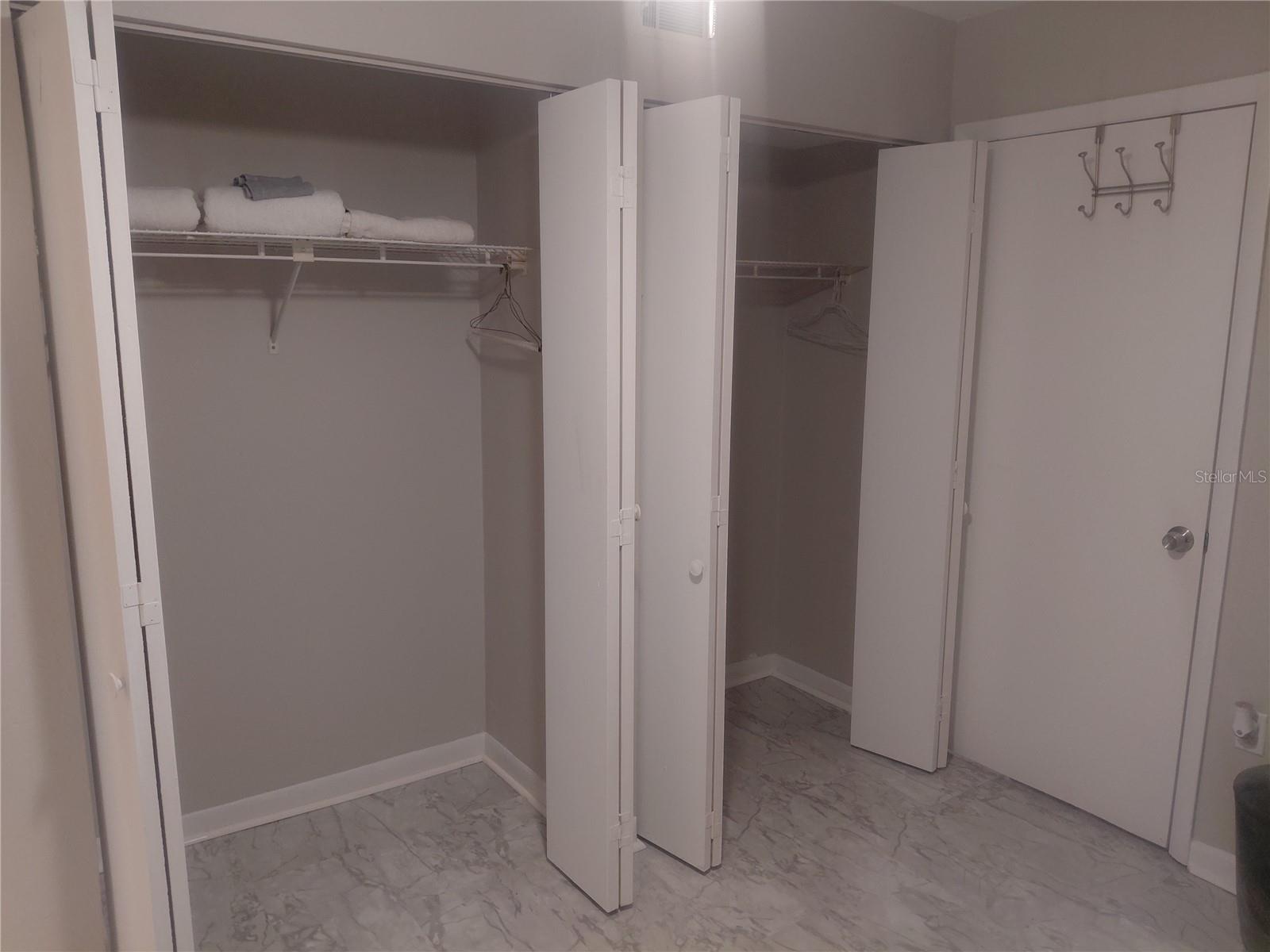 TREEHOUSE VILLAGE - Residential