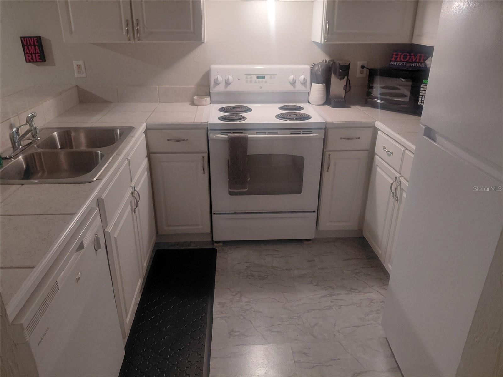 TREEHOUSE VILLAGE - Residential