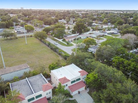 A home in TAMPA