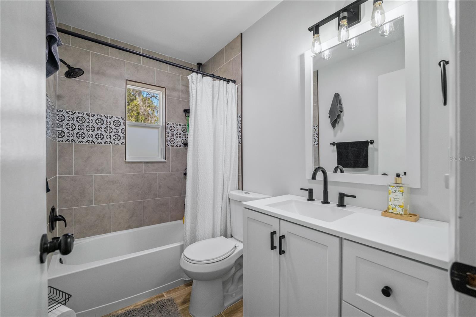 TUCKER HILLS - Residential