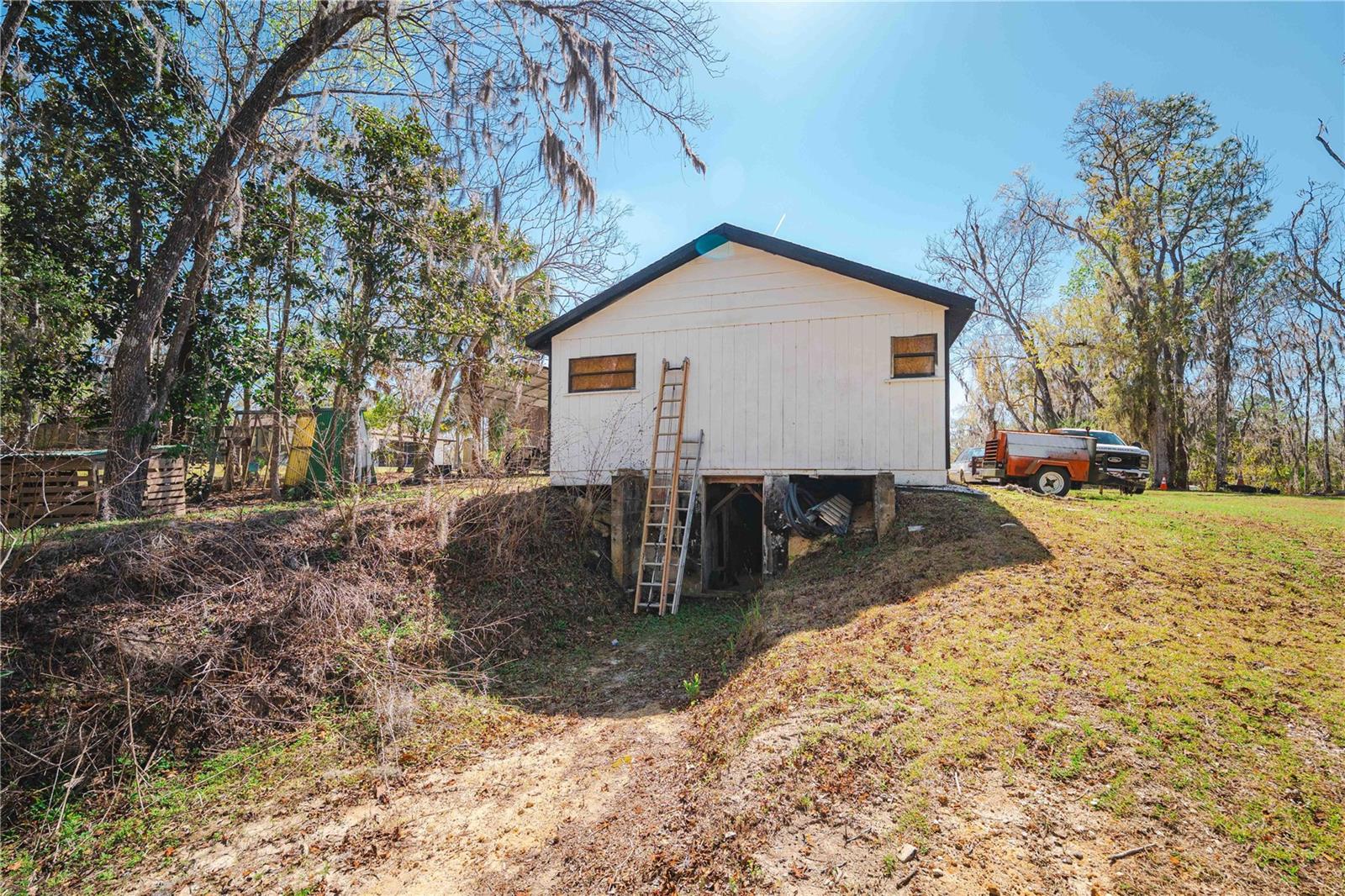 TUCKER HILLS - Residential
