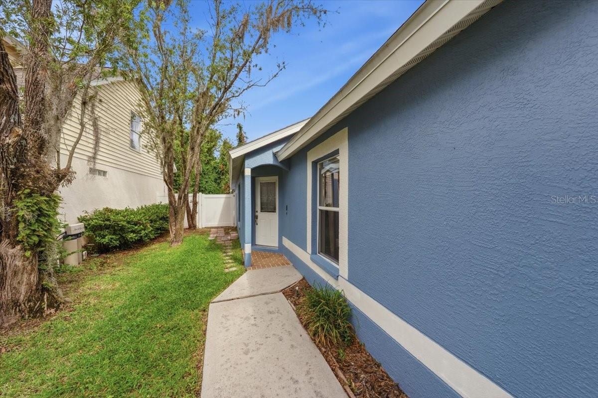 5863 MEADOWPARK PLACE