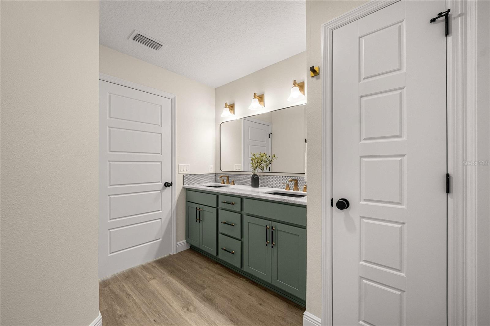 OAK RIDGE ESTATE - Residential