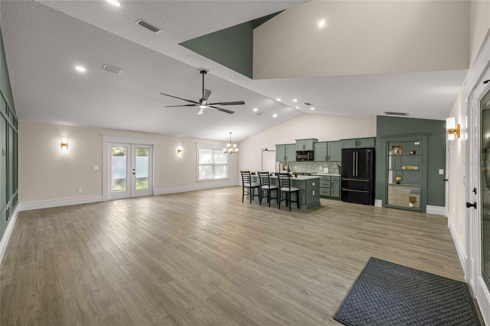 OAK RIDGE ESTATE - Residential