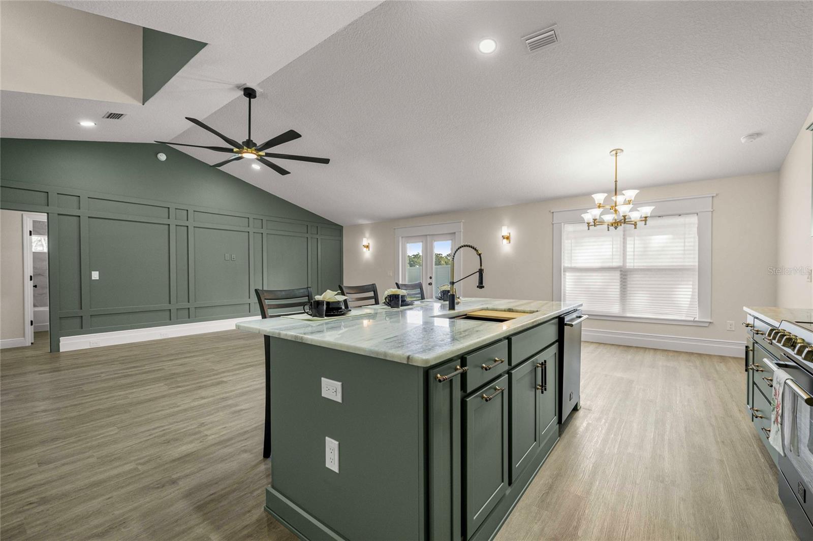 OAK RIDGE ESTATE - Residential