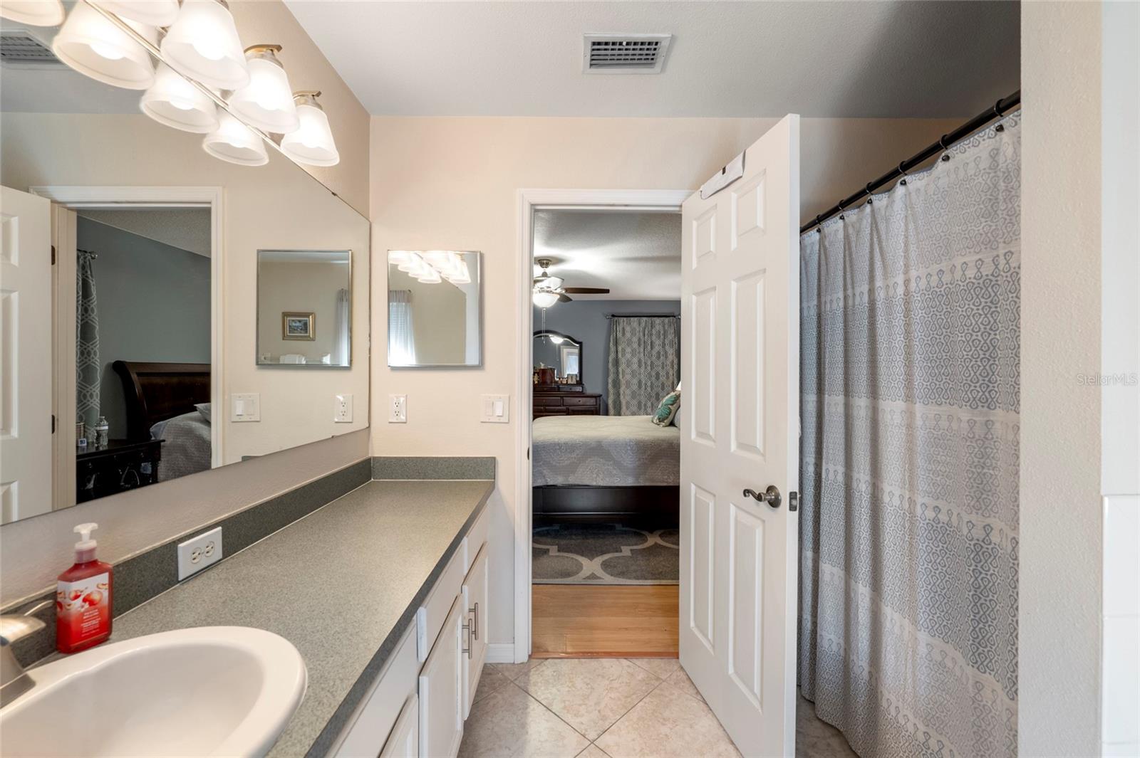 KINGSFIELD PH IV - Residential