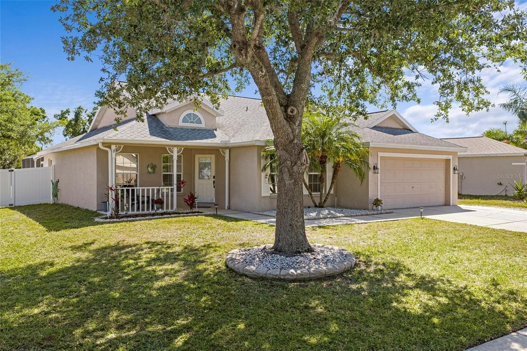 Photo of 4143 Banbury Circle, Parrish, FL 34219 (MLS # A4690275)