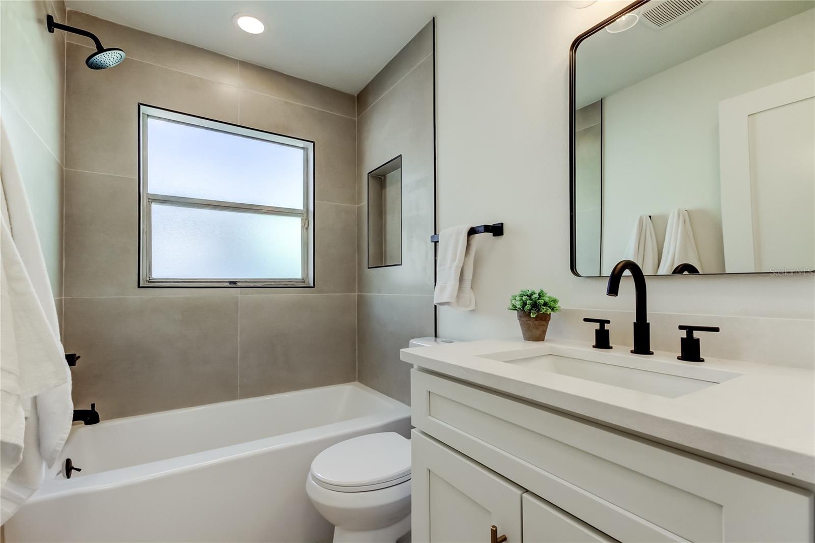 SOMERSET LAKES UNIT THREE PH TWO - Residential