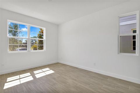 Tiny photo for 141 Waterstone Loop, Tavares, FL 32778 (MLS # S5151828)