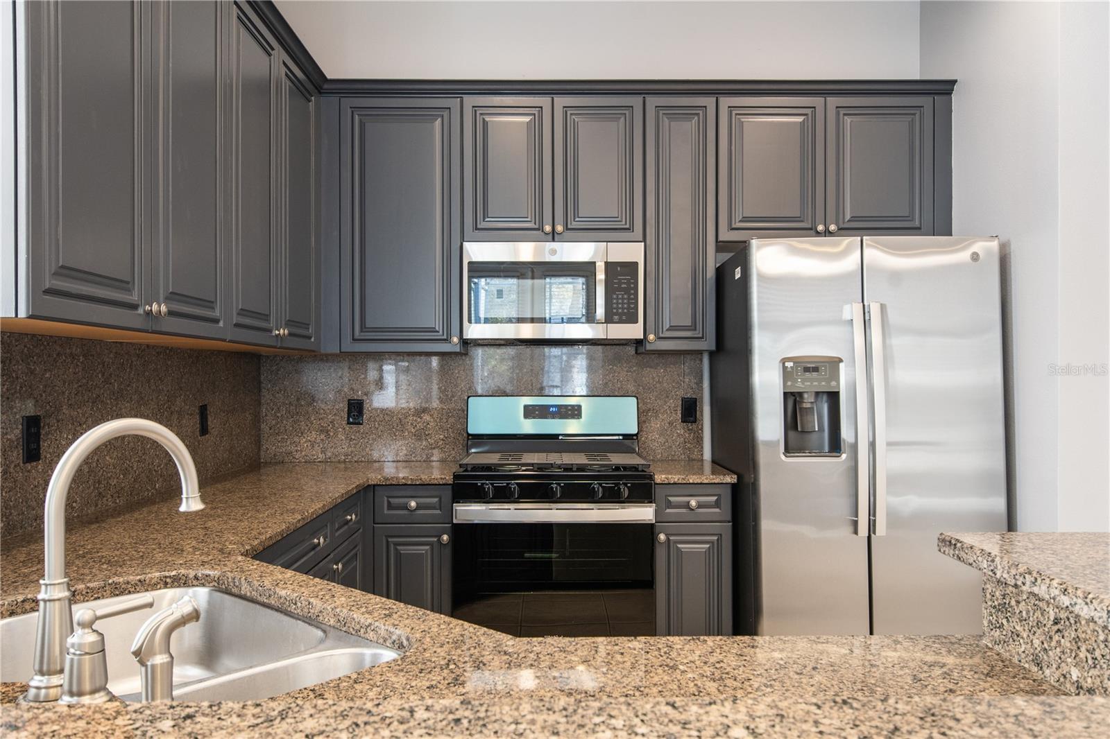 SUMMERPORT PH 03 - Residential