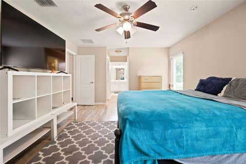 Tiny photo for 500 NE 52nd Court, Ocala, FL 34470 (MLS # OM729240)
