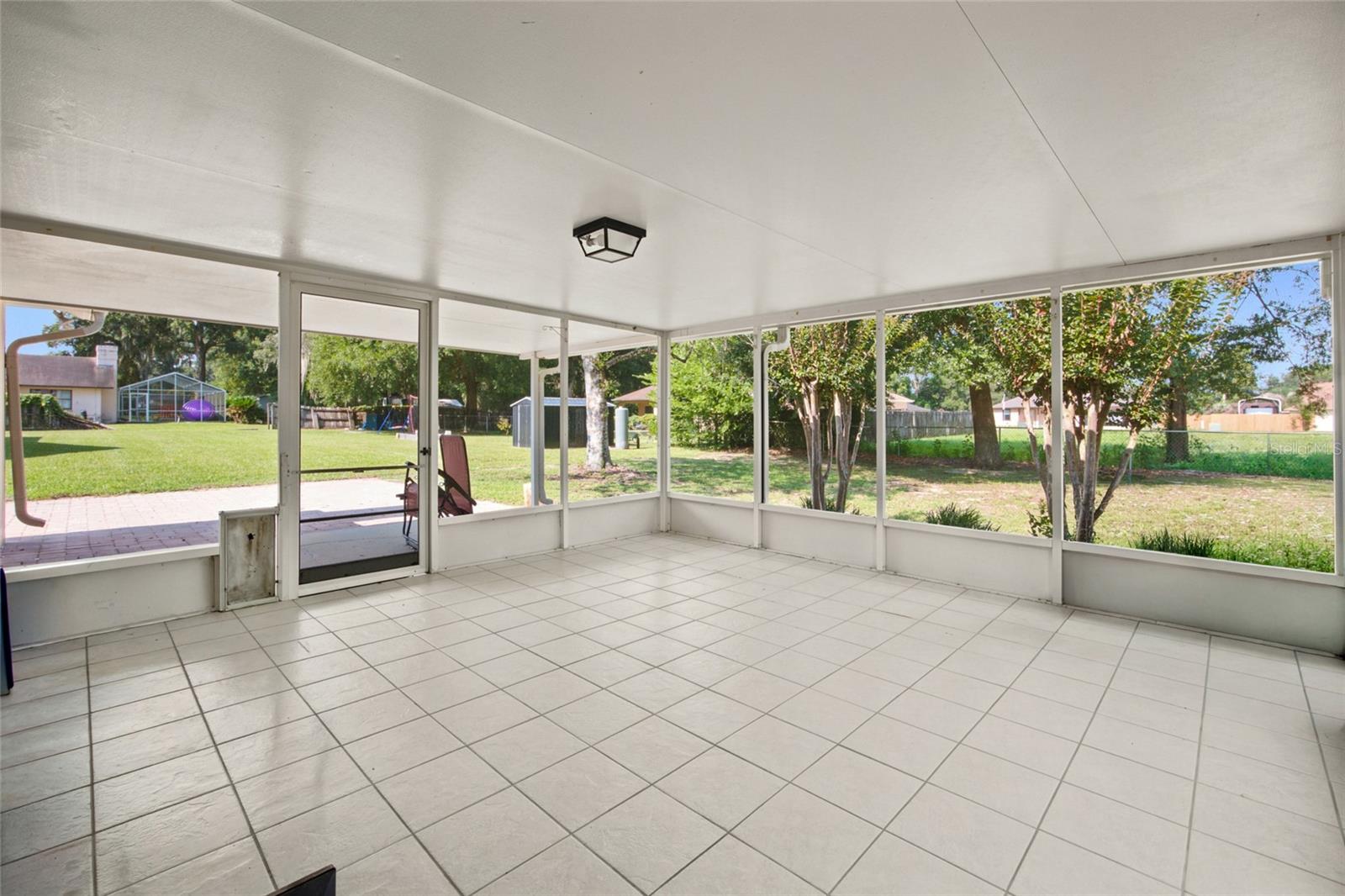 500 NE 52ND COURT