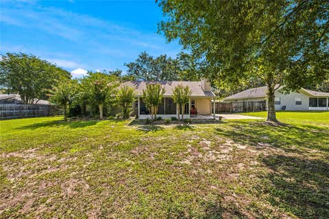 Tiny photo for 500 NE 52nd Court, Ocala, FL 34470 (MLS # OM729240)