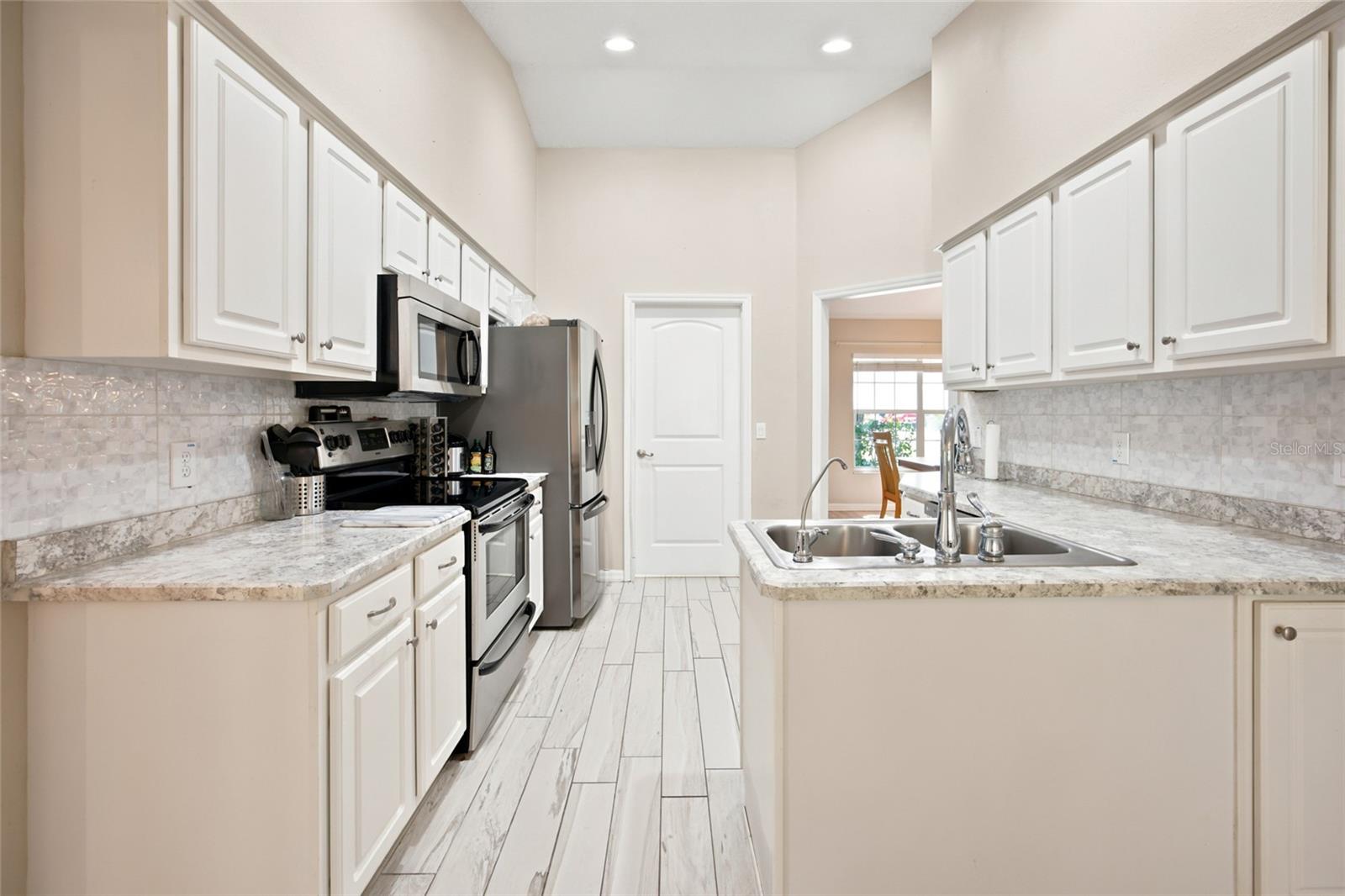 500 NE 52ND COURT