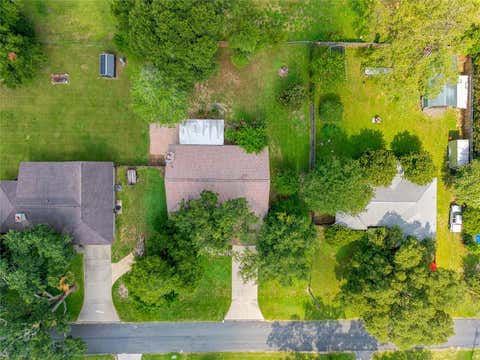 Tiny photo for 500 NE 52nd Court, Ocala, FL 34470 (MLS # OM729240)