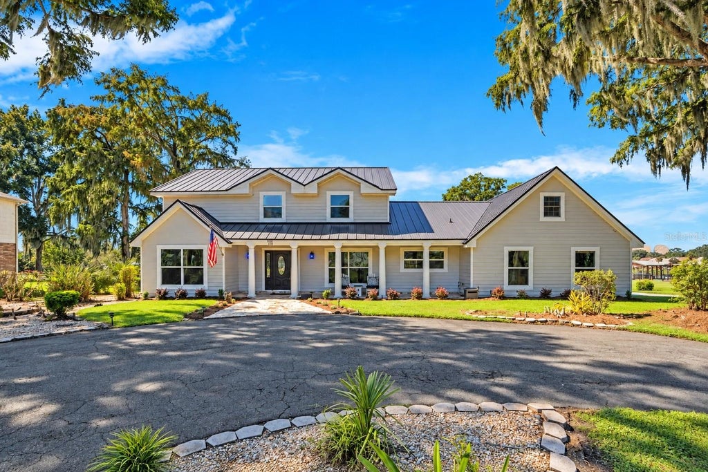 Photo of 1201 S 9th Street, Leesburg, FL 34748 (MLS # S5159551)