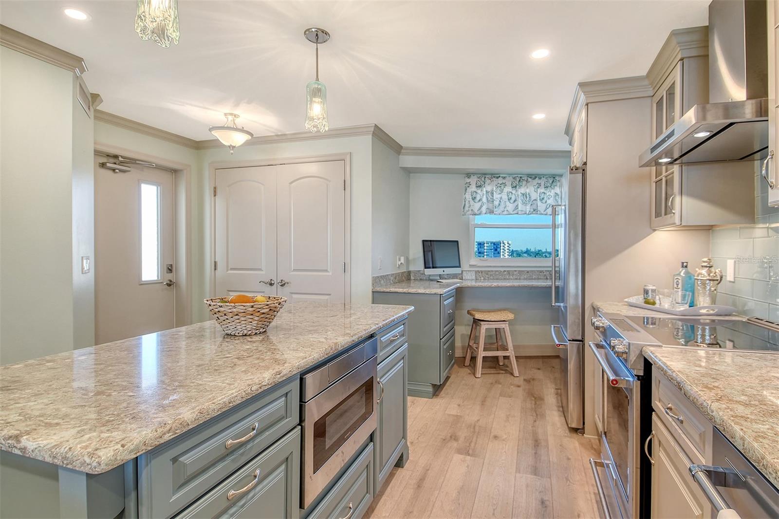 GULF & BAY CLUB PH 5 - Residential