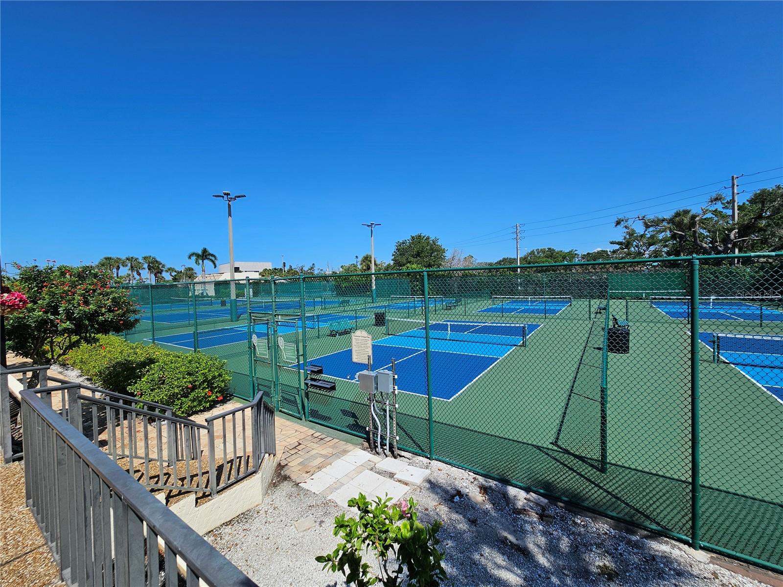 GULF & BAY CLUB PH 5 - Residential